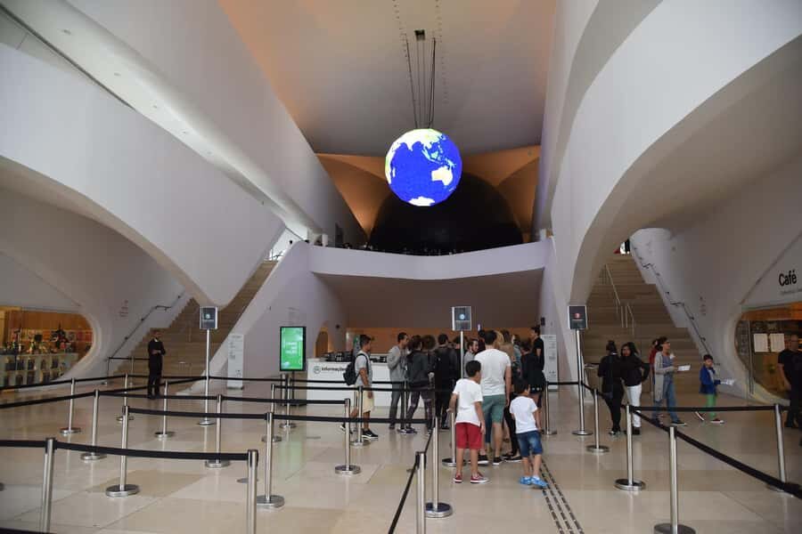 Rio: Olympic Boulevard, AquaRio and Museum of Tomorrow Tour - Should you book this Rio Olympic Boulevard, AquaRio and Museum of Tomorrow tour?