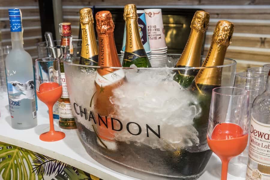 Rio: Premium Carnival Seating with Food, Drinks, & Transfers - Who This Tour Suits Best (and Who Might Prefer Something Else)