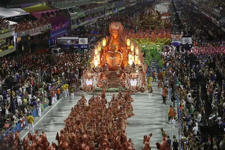 Rio: Premium Carnival Seating with Food, Drinks, & Transfers - Transfers and Pickup Timing: The Logistics That Save Your Night