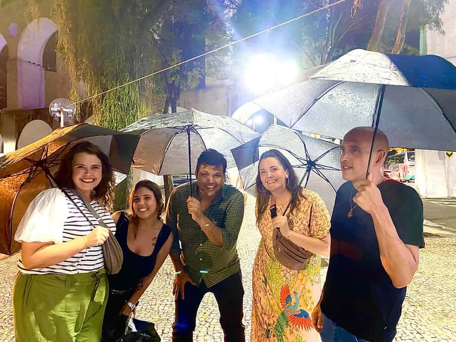 Rio: Pub Crawl in Lapa with Cachaça Tasting and Live Samba - Arcos da Lapa (Carioca Aqueduct) and the free caipirinha stop