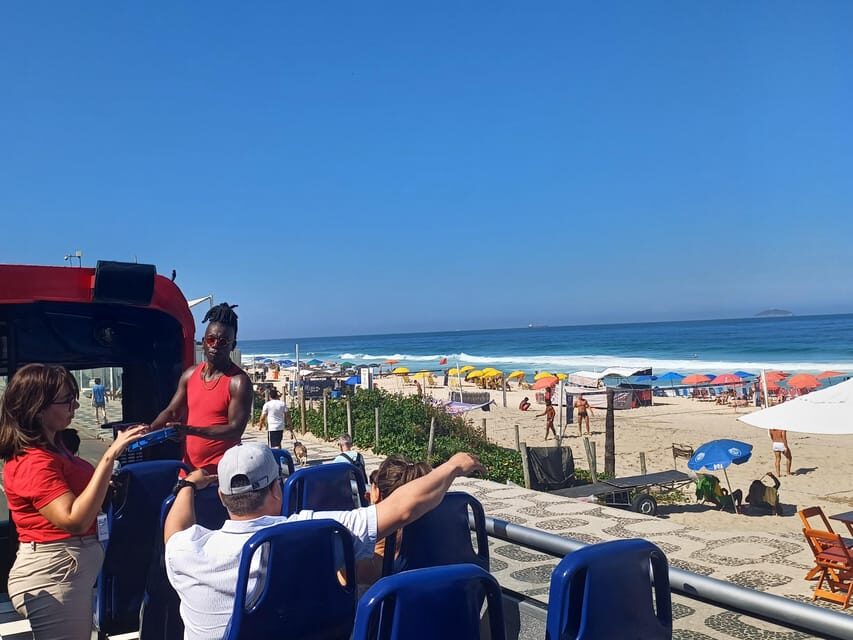 Rio Samba Bus: hop-on hop-off city tour in Rio de Janeiro - Back toward the South Zone: Lagoa, Flamengo Museum, Garcia Dávila, and Ipanema