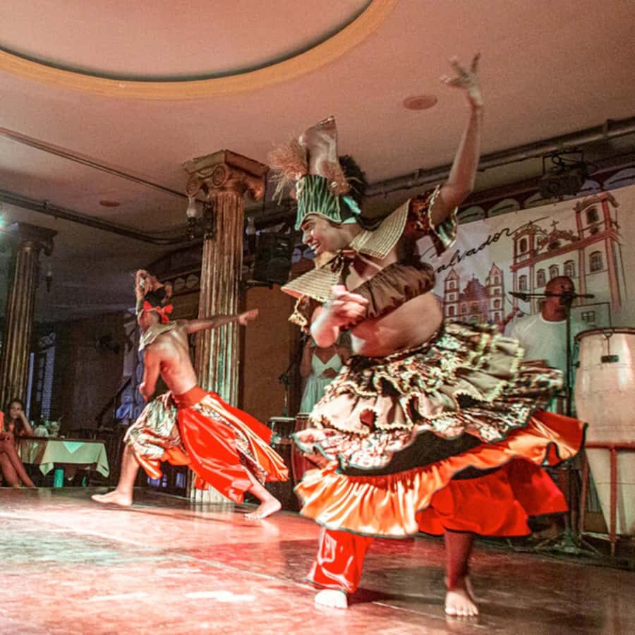 Salvador by Night: Cultural Show and Dinner. - Dinner in Salvador: Bahian food plus the question of where it happens