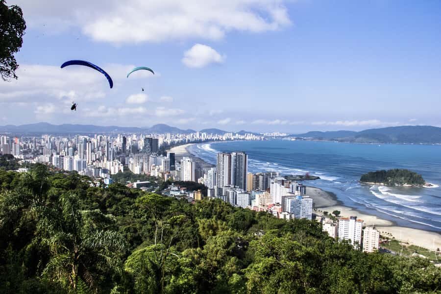 Santos: 7-hour Complete Shared City Tour - Main City Sights - Lunch in central Santos: enjoy it, but plan for the bill
