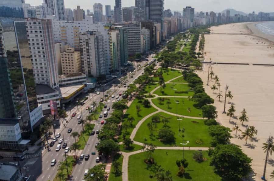 Santos: Local Highlights Private Tour - Pelé Museum: how the legend is handled