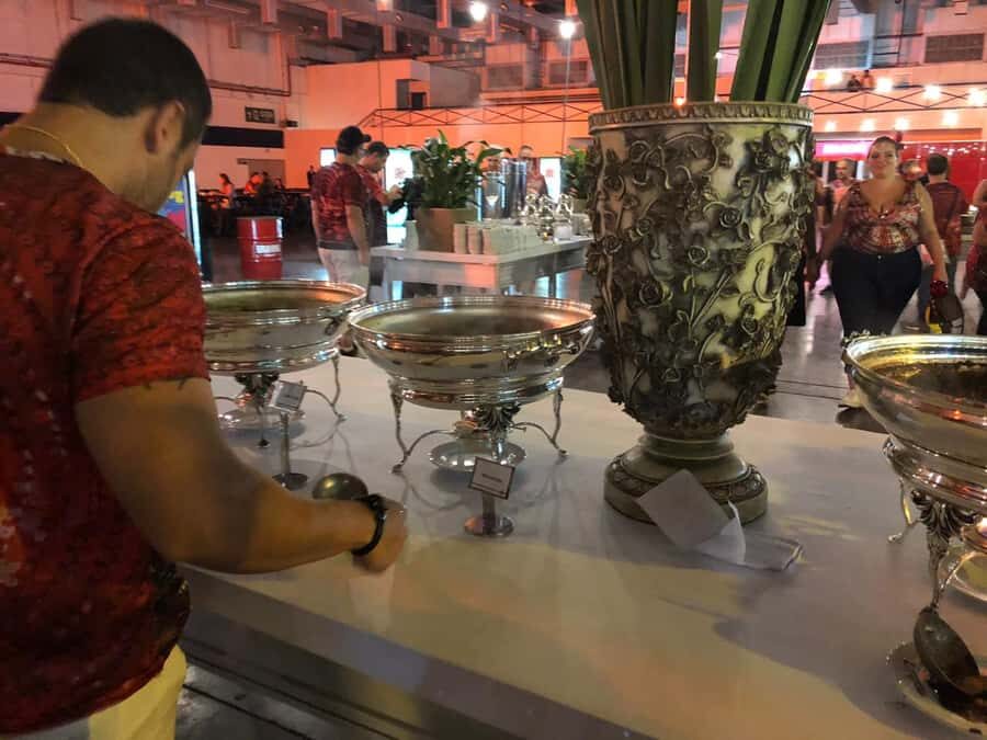 São Paulo Carnival Seating with Food, Drinks, & Transfer - Beauty Center and Box Entertainment: A Clever Way to Beat Parade Fatigue