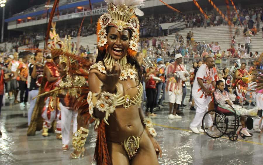 São Paulo Carnival Seating with Food, Drinks, & Transfer - Timing, Early Exit, and the 7:00 AM Finish