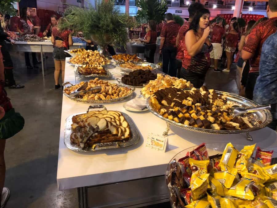 São Paulo Carnival Seating with Food, Drinks, & Transfer - Who This São Paulo Carnival Seating Setup Suits Best