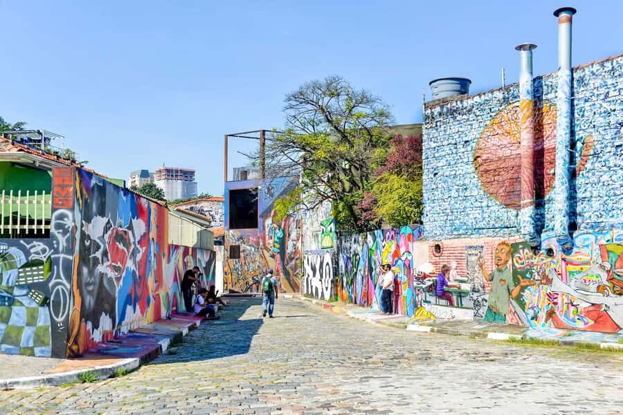 São Paulo City: 5-Hour Private Tour - Football Museum and the last stretch: a closing scene