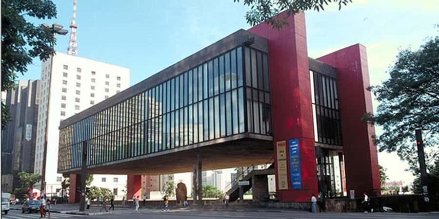 São Paulo: City Highlights Guided Tour - MAC rooftop viewpoint: the best way to see west São Paulo fast