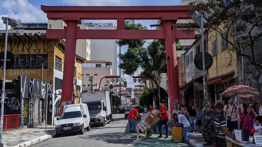São Paulo: Liberdade Street Food Tour - Liberdade food tastes like migration, not a theme park