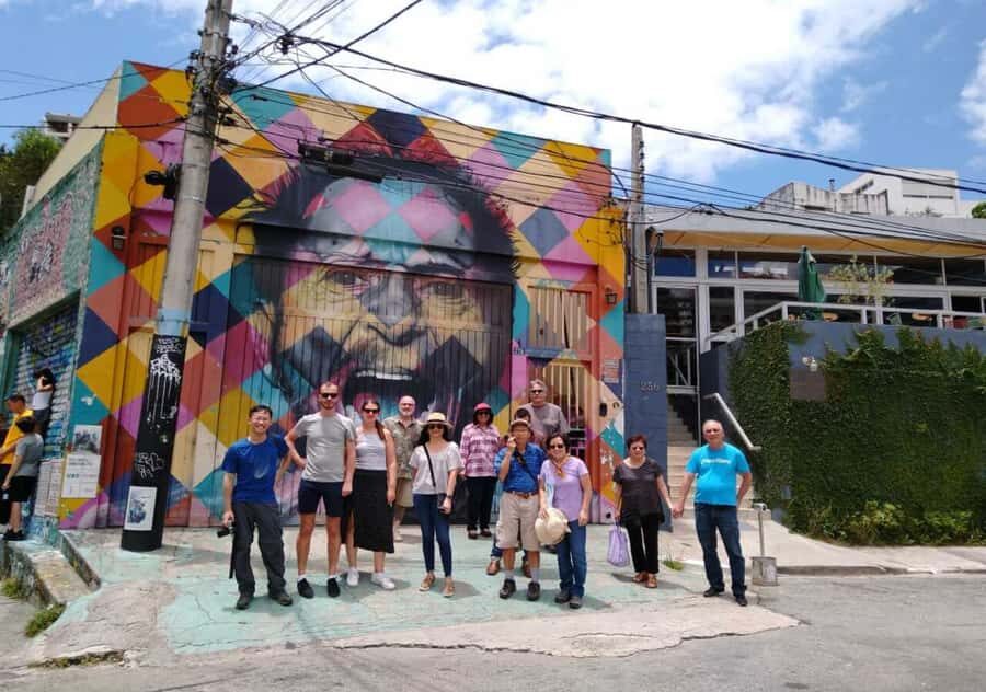São Paulo: Main City Sights in 7 Hours – Shared Group Tour - Sé Cathedral and the Japanese neighborhood: contrast and contrast again
