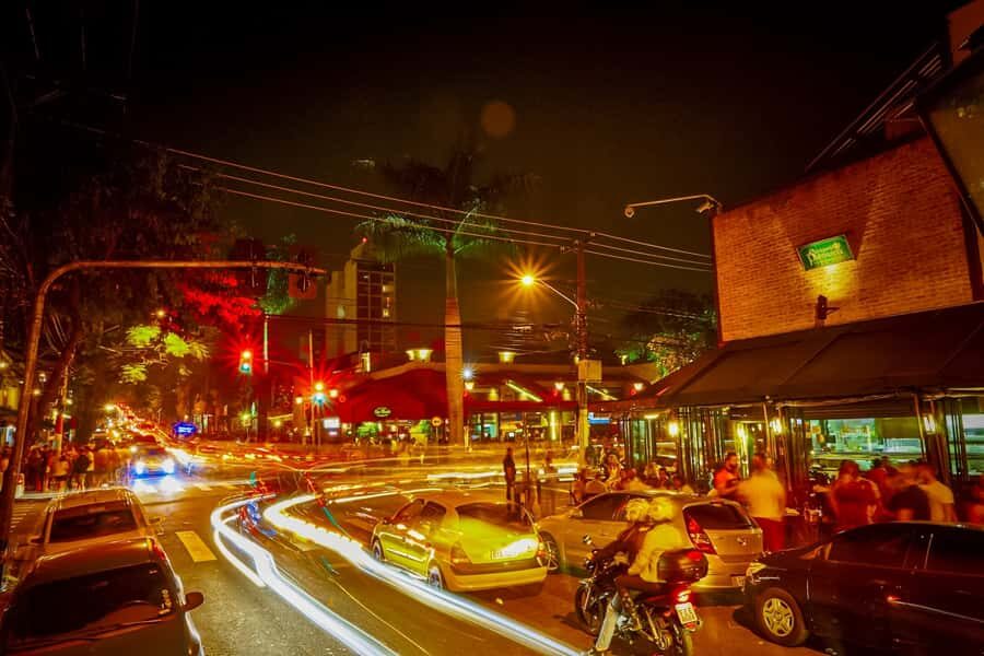 São Paulo: Private 4-Hour Night Tour - Drinks, snacks, and budgeting without stress