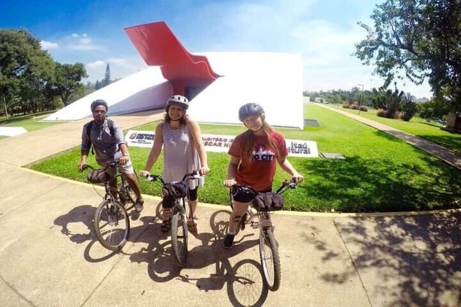 Sao Paulo: The Coolest Urban Scenes Bike Tour - Jardins District: Upscale Elegance from the Bike Path