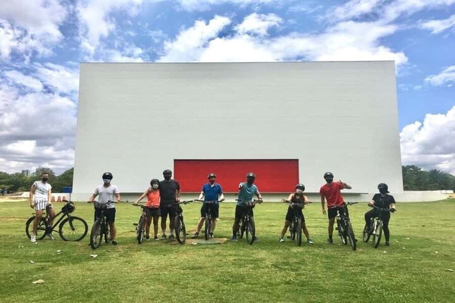 Sao Paulo: The Coolest Urban Scenes Bike Tour - Batman Alley (Beco de Batman): The Mural Gallery Moment