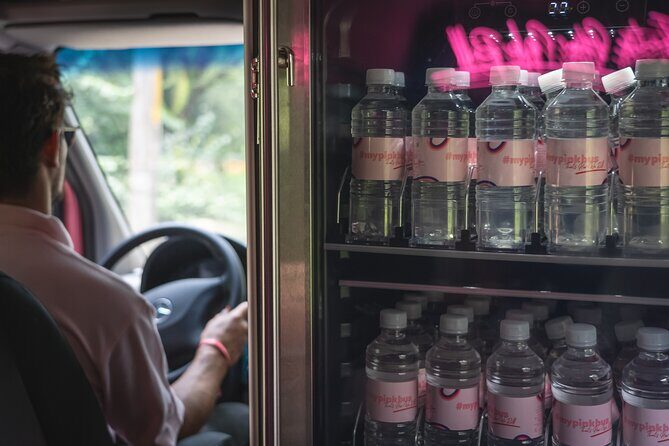 Shuttle from Puerto Viejo to San Jose - The refreshment break: bathroom, coffee, and stretch time