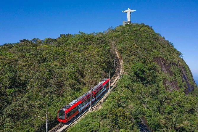 Skip the Line to Christ Redeemer, Sugar Loaf and Barbecue Lunch - A smart combo day: Christ Redeemer plus Sugar Loaf in one shot