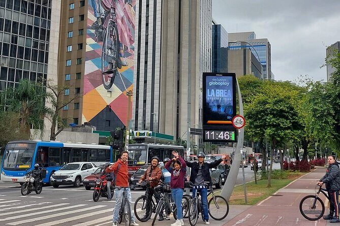 Street Art and Park Bike Tour - Avenida Paulista time: Niemeyer architecture, free stops, and Sunday street energy