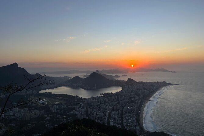 Sunrise at Morro 2 Irmãos - Vidigal - Rio de Janeiro - Key highlights for your early-morning plan