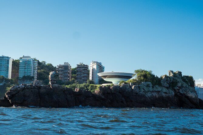 Sunset Boat Tour with Beer, Water, Soda and Snacks included - Stop 2: Museu de Arte Contemporânea de Niterói for Sea Views and Photos