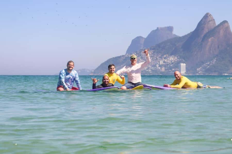 Surf lessons: in Arpoador in Ipanema. - The 1-hour flow: from yellow tent to first standing attempts