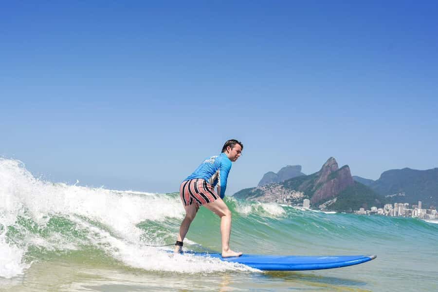 Surf lessons with local instructors in Copacabana/ipanema! - Photos and videos: worth it or skip it