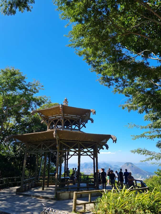Tijuca Rain Forest - Adventure through Waterfalls & Caves - Baronesa Waterfall: the refreshing finish