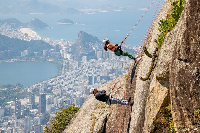 Trail and Rappel on Morro Dois Irmãos - Rappelling at the top: safety-first, photo-smart