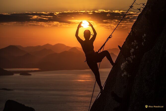 Trail and Rappel on Morro Dois Irmãos - The guide experience: when encouragement matters