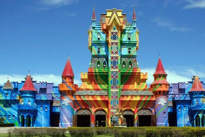 Transporte Beto Carrero - Leaving Florianópolis by Itaguasul Turismo - Where Your Day Starts: Hercílio Luz Square at 8:00