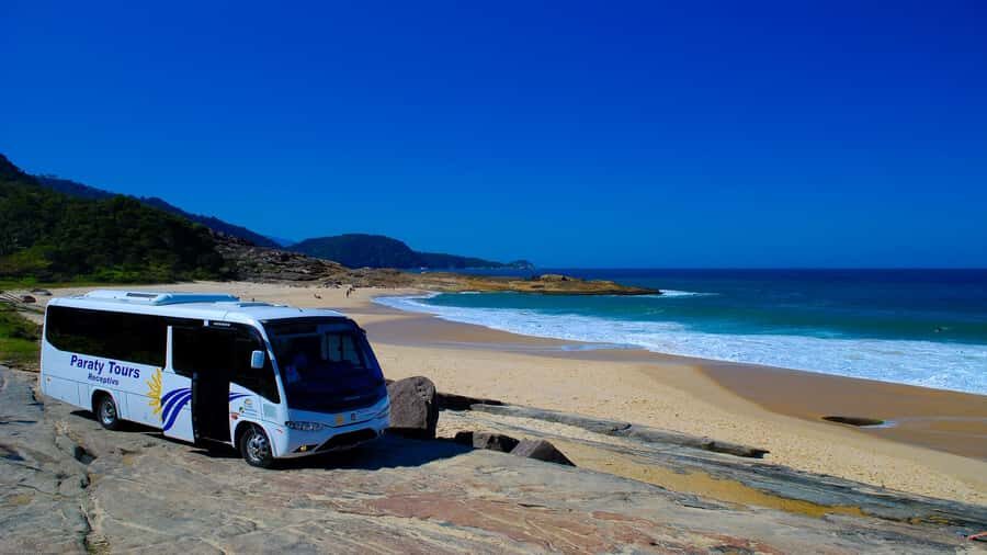 Trindade Day Trip: Nature and Sea Adventure from Paraty - Meio Beach and the Mata Atlântica walk: where the guide adds meaning